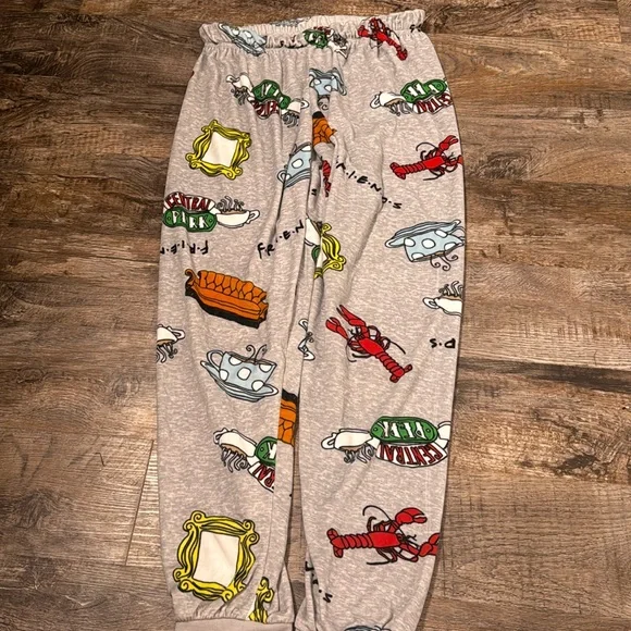 FRIENDS Characterer & Element sweatpants size 8/10 - Picture 1 of 4